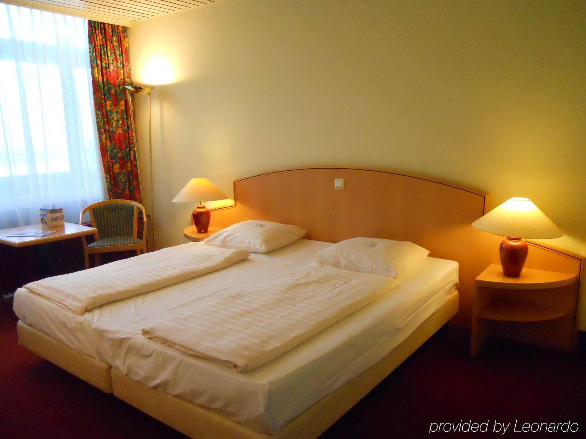 Tulip Inn Maastricht Aachen Airport Номер фото